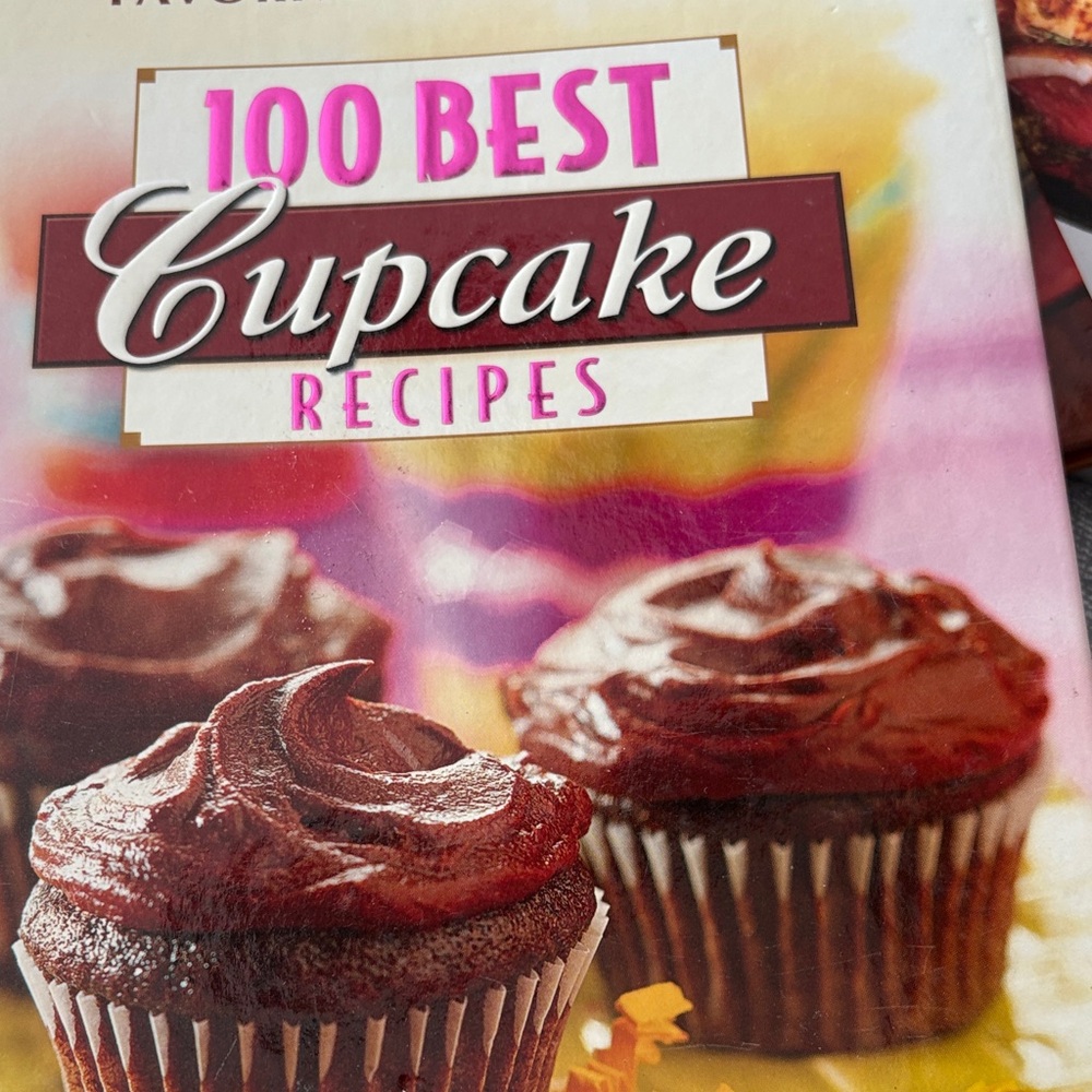 100 Best Cupcake Recipes Book